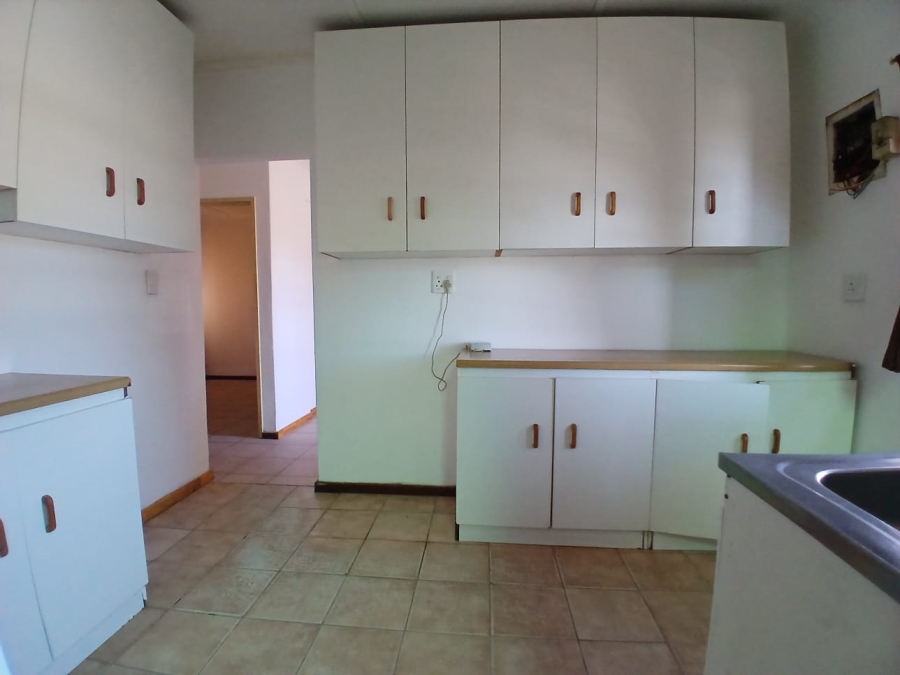 3 Bedroom Property for Sale in Silversands Western Cape